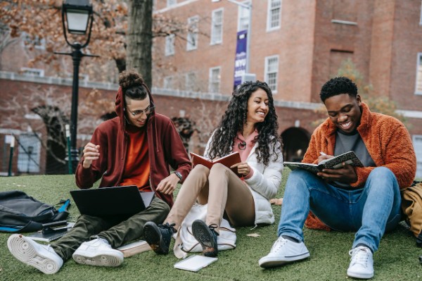 Study in Canada Family-Sponsorship-Canada